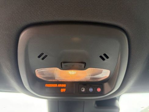 Used 2024 Chevrolet Trax RS image 12