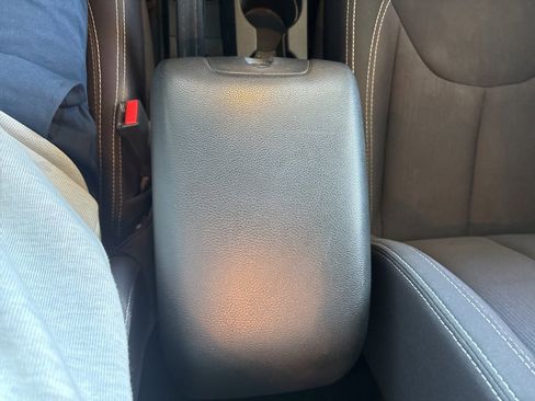 Used 2014 Jeep Wrangler Sahara w/ Dual Top Group image 19