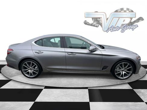 Used 2024 Genesis G70 2.5T RWD image 3