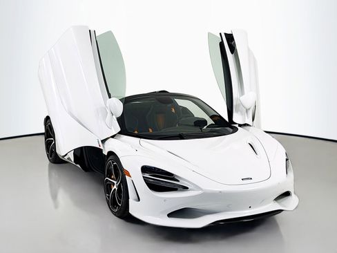 New 2026 McLaren 750S Spider RWD image 1
