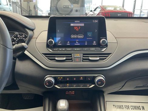 Used 2021 Nissan Altima 2.5 SR w/ SR Premium Package image 22