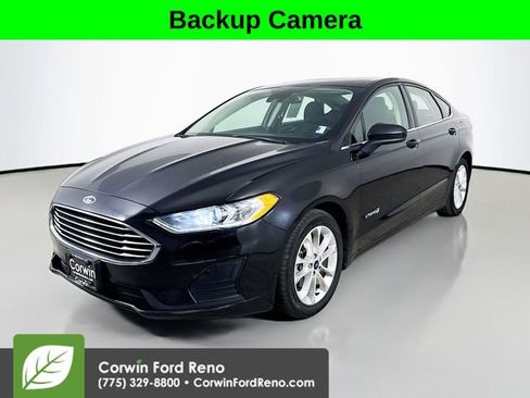 Used 2019 Ford Fusion SE image 3