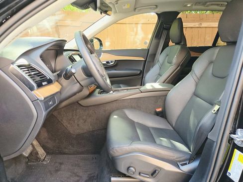 Used 2025 Volvo XC90 B6 Plus w/ Protection Package AWD/4WD image 12