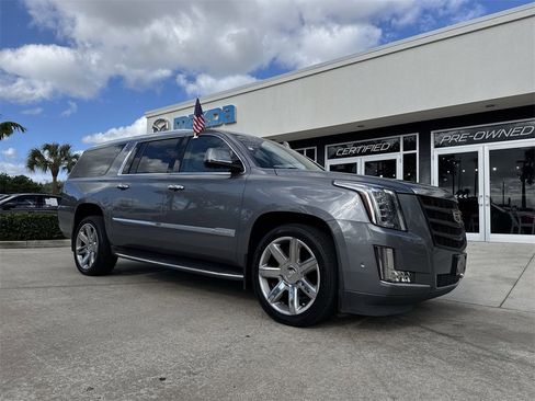 Used 2020 Cadillac Escalade ESV Luxury image 23