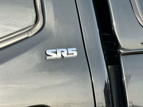 Used 2016 Toyota Tacoma SR5 image 19