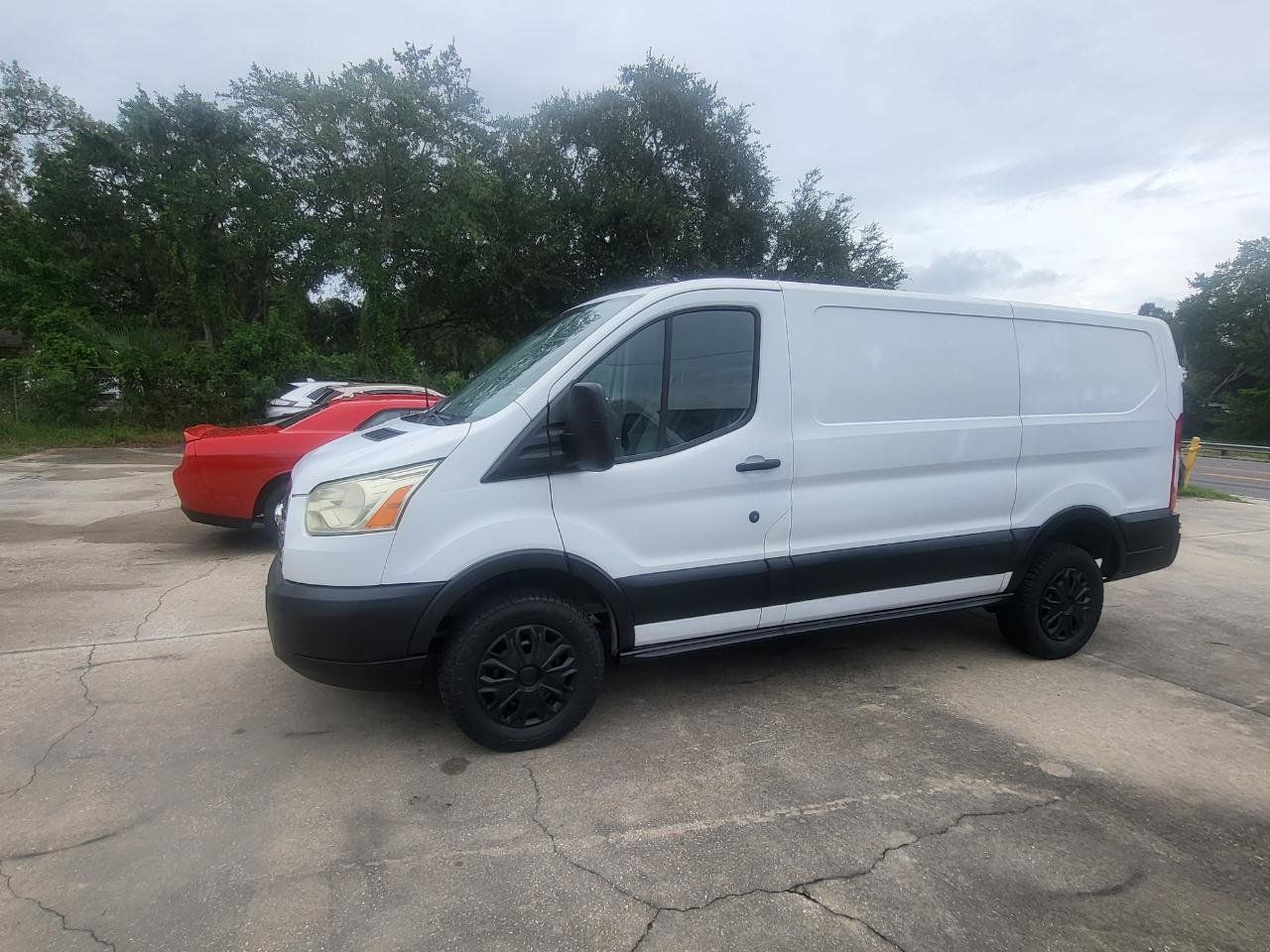 Used 2016 Ford Transit 250 130 Low Roof w/ Exterior Upgrade Package RWD image 45