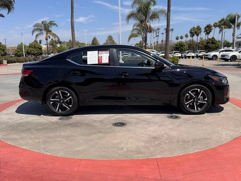 Certified 2025 Nissan Sentra SV FWD image 9