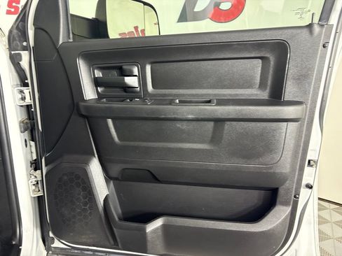 Used 2017 RAM 2500 Tradesman w/ Chrome Appearance Group AWD/4WD image 39