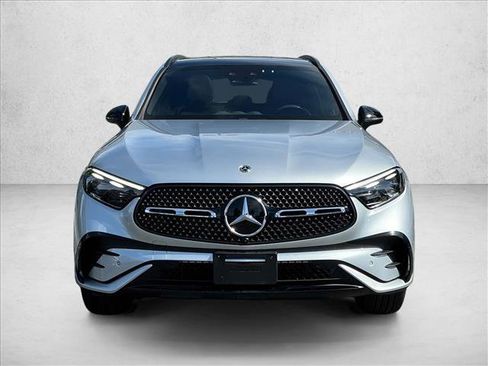 Used 2023 Mercedes-Benz GLC 300 4MATIC image 2