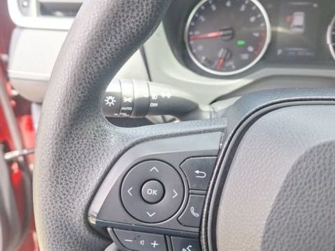 Used 2019 Toyota RAV4 XLE w/ Carpet Mat Package AWD/4WD image 12