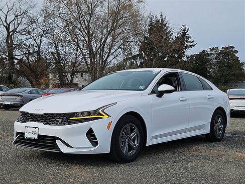 Used 2023 Kia K5 LXS image 3