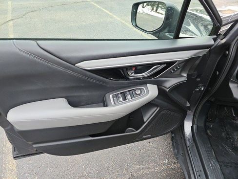 Used 2022 Subaru Outback Limited image 21