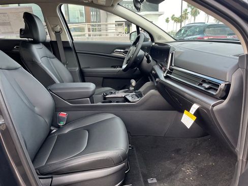 New 2025 Kia Sportage SX FWD image 15