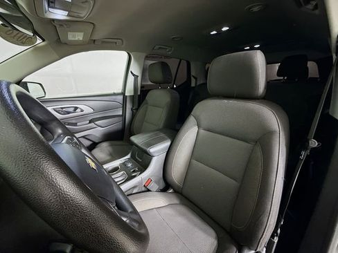 Used 2018 Chevrolet Traverse LS image 21