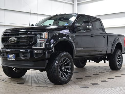 Used 2022 Ford F250 Lariat w/ Black Appearance Package AWD/4WD image 3