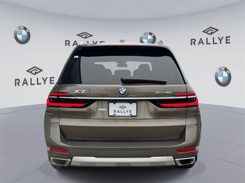 Certified 2023 BMW X7 xDrive40i w/ Premium Package image 5