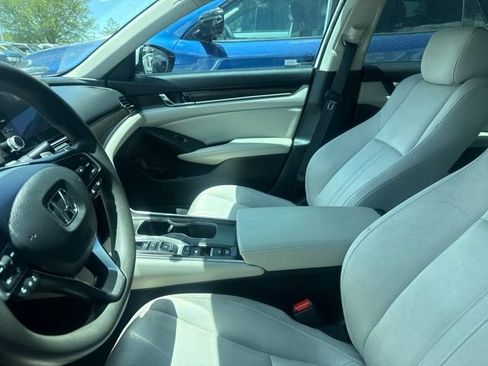Used 2021 Honda Accord EX image 12