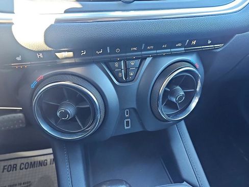 Used 2019 Chevrolet Blazer LT image 24