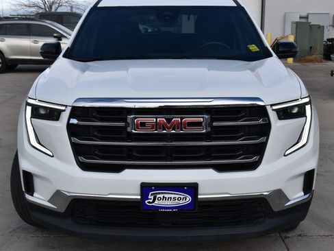 Used 2025 GMC Acadia Elevation image 2