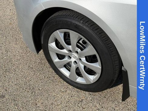 Used 2025 Toyota Corolla LE FWD image 10