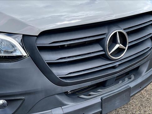 Used 2024 Mercedes-Benz Sprinter 2500 image 30