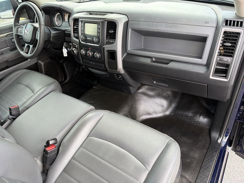 Used 2018 RAM 1500 Express RWD image 10