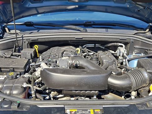 Used 2024 Dodge Durango GT AWD/4WD image 31