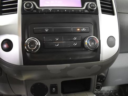 Used 2017 Nissan Frontier Desert Runner RWD image 19