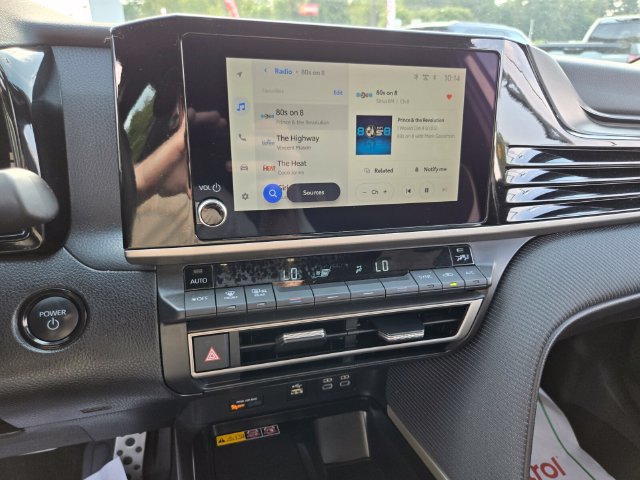 Used 2025 Toyota Camry SE FWD image 26
