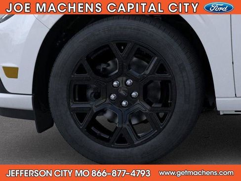 New 2025 Ford Maverick Lobo image 21