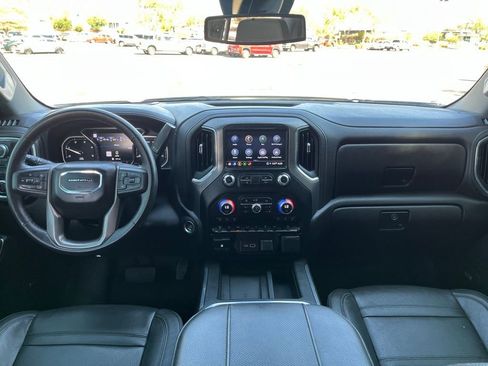 Used 2023 GMC Sierra 3500 Denali image 27