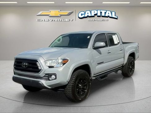 Used 2021 Toyota Tacoma SR5 AWD/4WD image 1