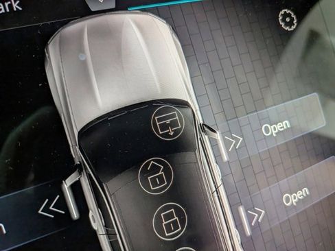 New 2025 Cadillac Escalade IQ Luxury 2 image 10