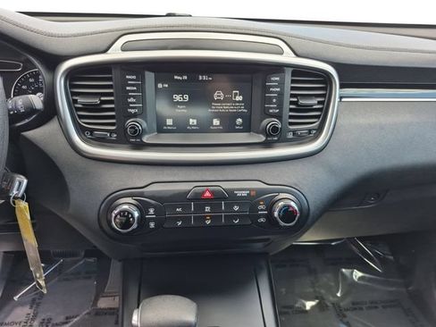 Used 2019 Kia Sorento AWD image 15
