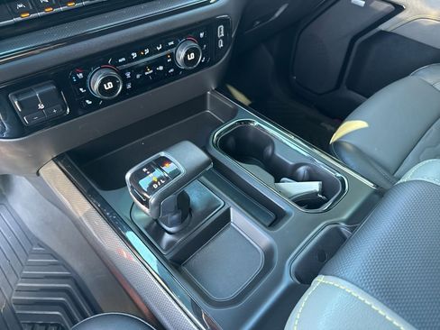 Used 2023 Chevrolet Silverado 1500 ZR2 image 29