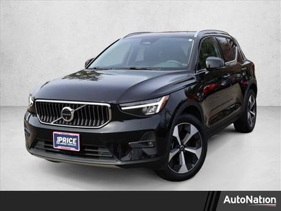 Used 2025 Volvo XC40 B5 Plus