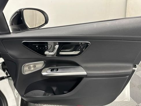 Used 2026 Mercedes-Benz GLC 300 4MATIC image 32