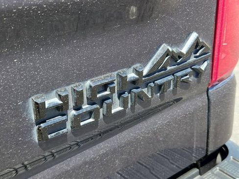 Used 2022 Chevrolet Silverado 1500 High Country w/ LPO, Dark Essentials Package AWD/4WD image 19