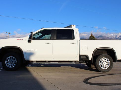 Used 2023 Chevrolet Silverado 2500 LT w/ Convenience Package image 36