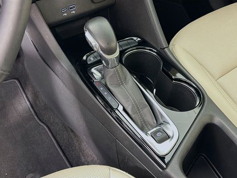 Used 2024 Buick Encore GX Sport Touring w/ Experience Buick Package image 19