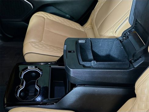 Used 2021 Jeep Grand Cherokee L Summit w/ Luxury Tech Group V image 28