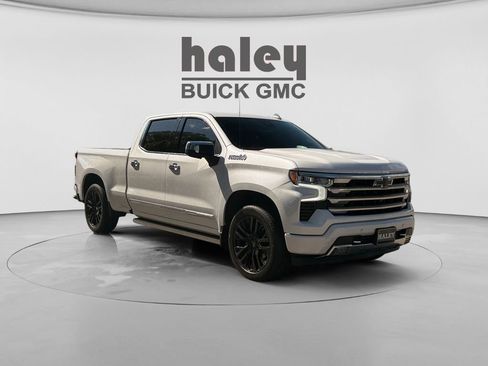 Used 2024 Chevrolet Silverado 1500 High Country w/ High Country Premium Package AWD/4WD image 7