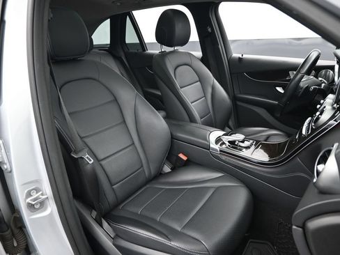 Used 2017 Mercedes-Benz GLC 300 4MATIC image 20