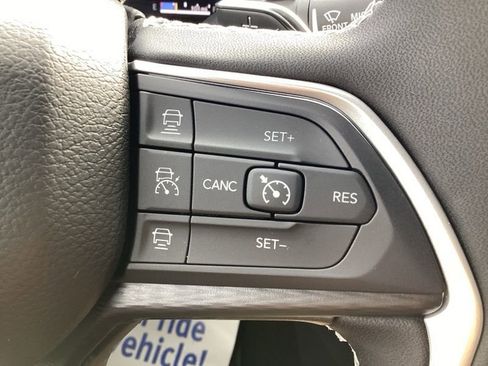 New 2025 Jeep Grand Cherokee Laredo image 34