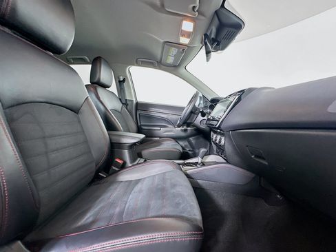 Used 2024 Mitsubishi Outlander Sport AWD image 29