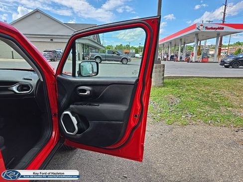 Used 2021 Jeep Renegade Sport AWD/4WD image 16