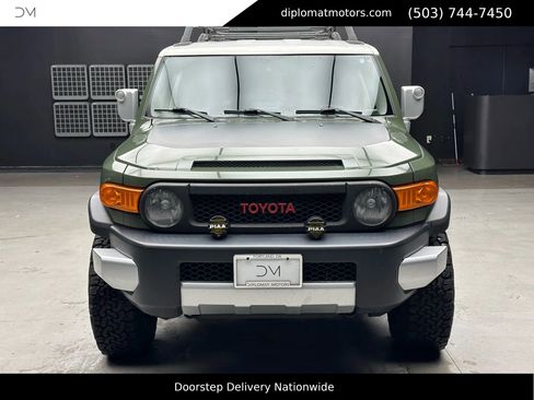 Used 2014 Toyota FJ Cruiser 4WD image 10
