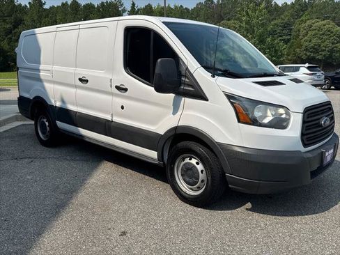 Used 2017 Ford Transit 150 130 Low Roof RWD image 3