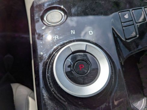 Used 2025 Kia Sportage EX AWD/4WD image 13