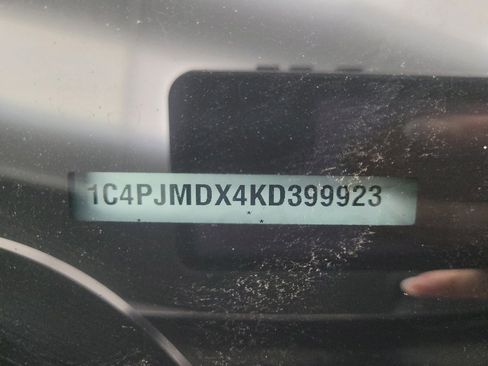 Used 2019 Jeep Cherokee High Altitude image 33